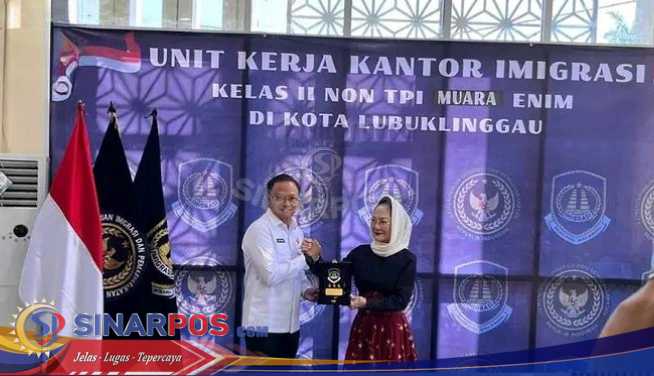 Kunjungan Kerja Komisi XIII DPR RI, UKK Imigrasi Lubuk Linggau Kini Layani Paspor Secara Mandiri