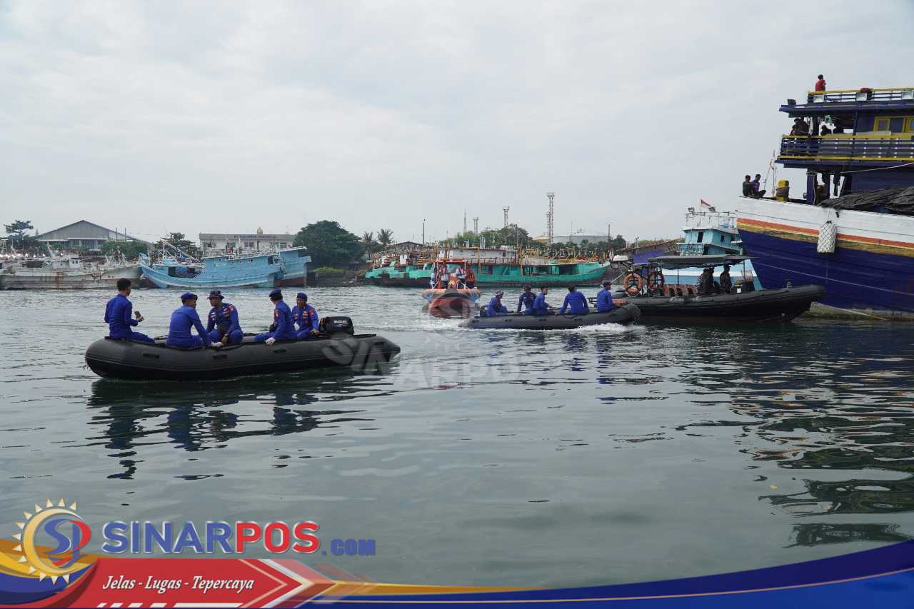 Sambut Hari Bhayangkara Ke-79, Ditpolairud Polda Bali Gelar Aksi Sapu Bersih Sampah di Laut