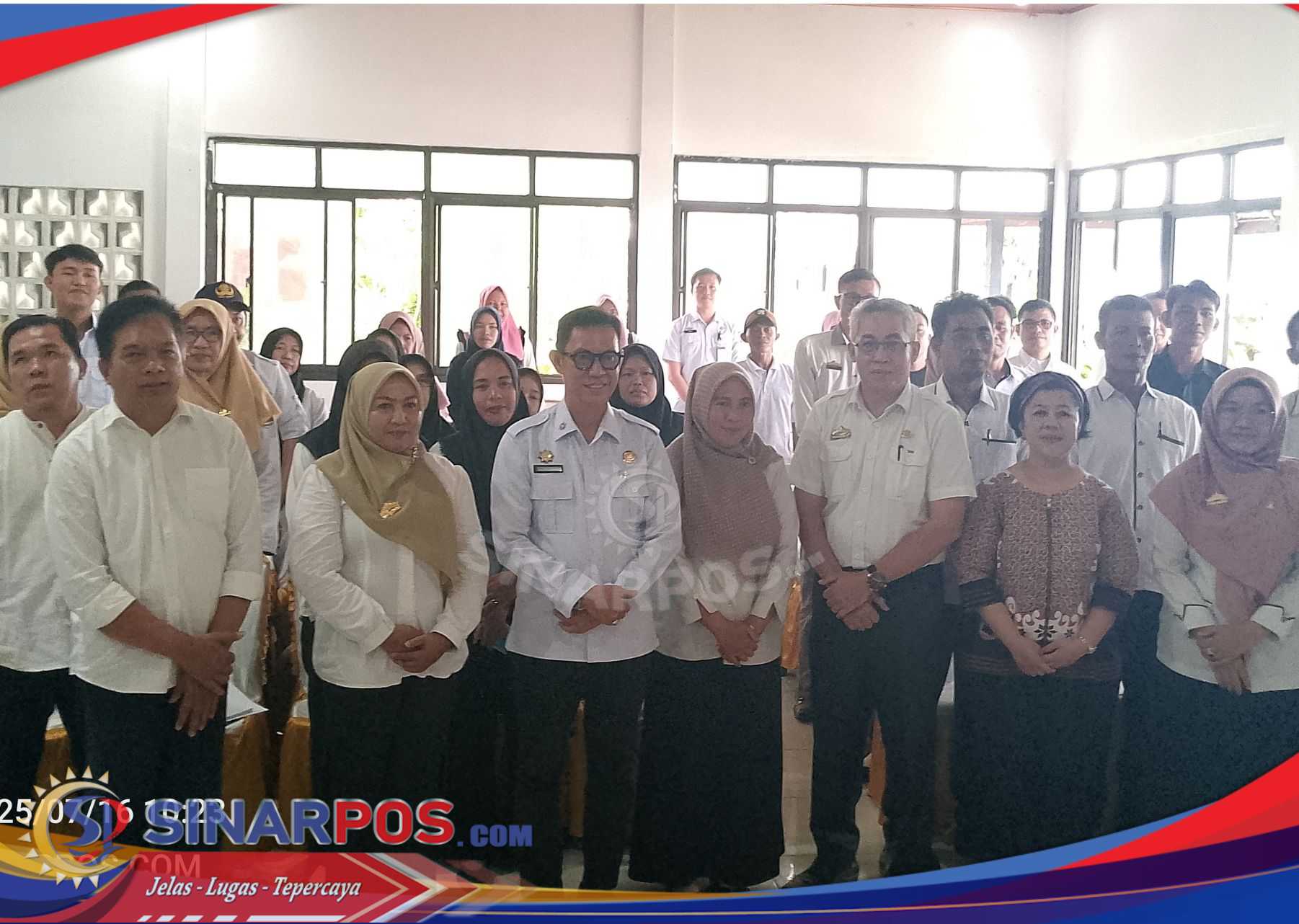 Assisten III Pesibar Drs Gunawan, M.Si, Membuka Acara Pelatihan Manajemen Kasus Bagi Lembaga Layanan Tahun 2025