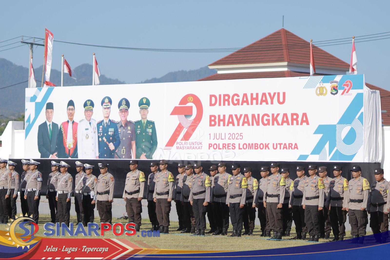 Hari Bhayangkara ke-79, Polres Lombok Utara Salurkan 1.000 Bansos & Gelar Layanan Kesehatan Gratis Hari Bhayangkara ke-79, Polres Lombok Utara Salurkan 1.000 Bansos & Gelar Layanan Kesehatan Gratis