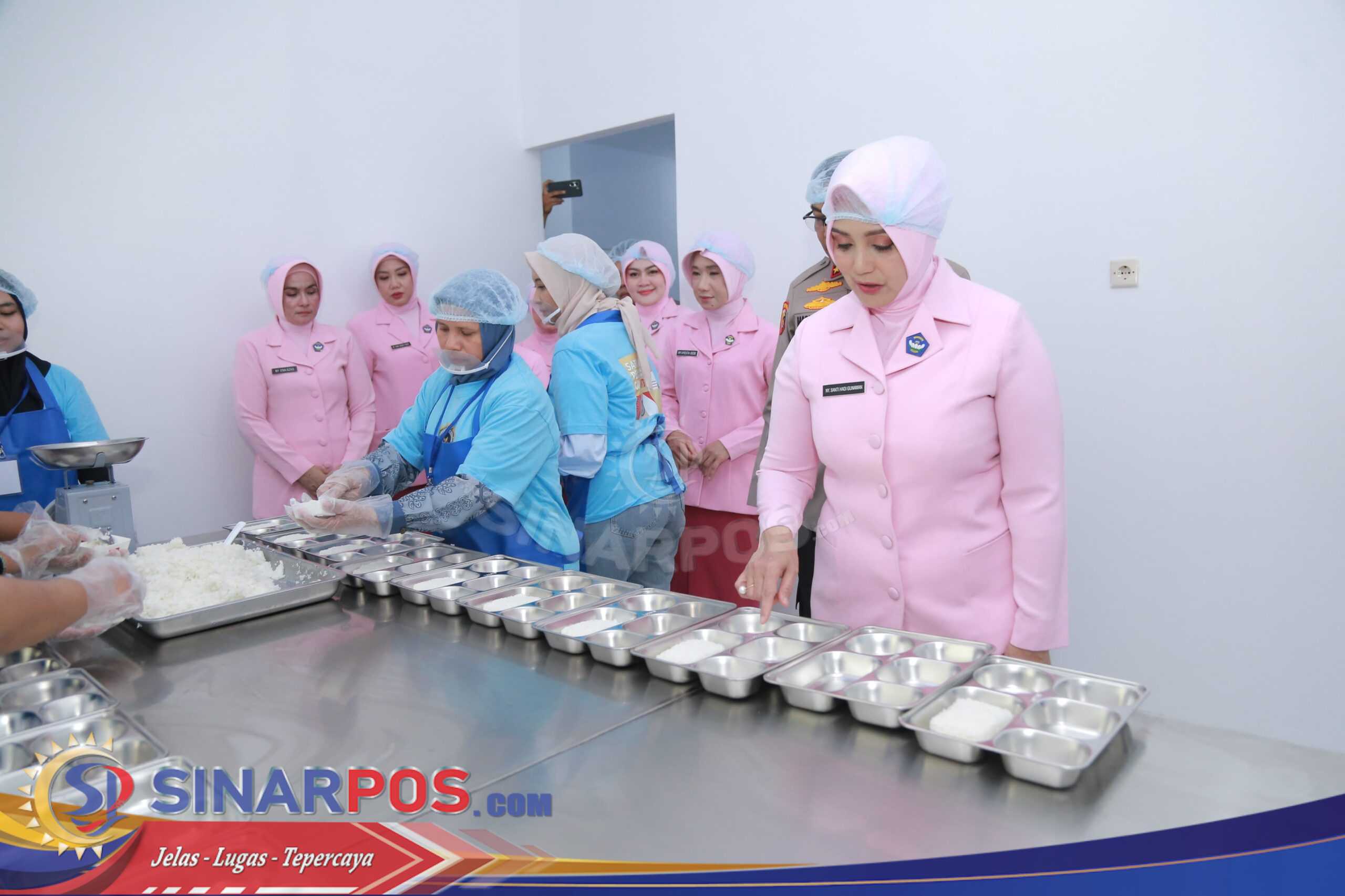 BGN RI Apresiasi Dapur MBG Polda NTB: Langkah Nyata Dukung Gizi Nasional BGN RI Apresiasi Dapur MBG Polda NTB: Langkah Nyata Dukung Gizi Nasional