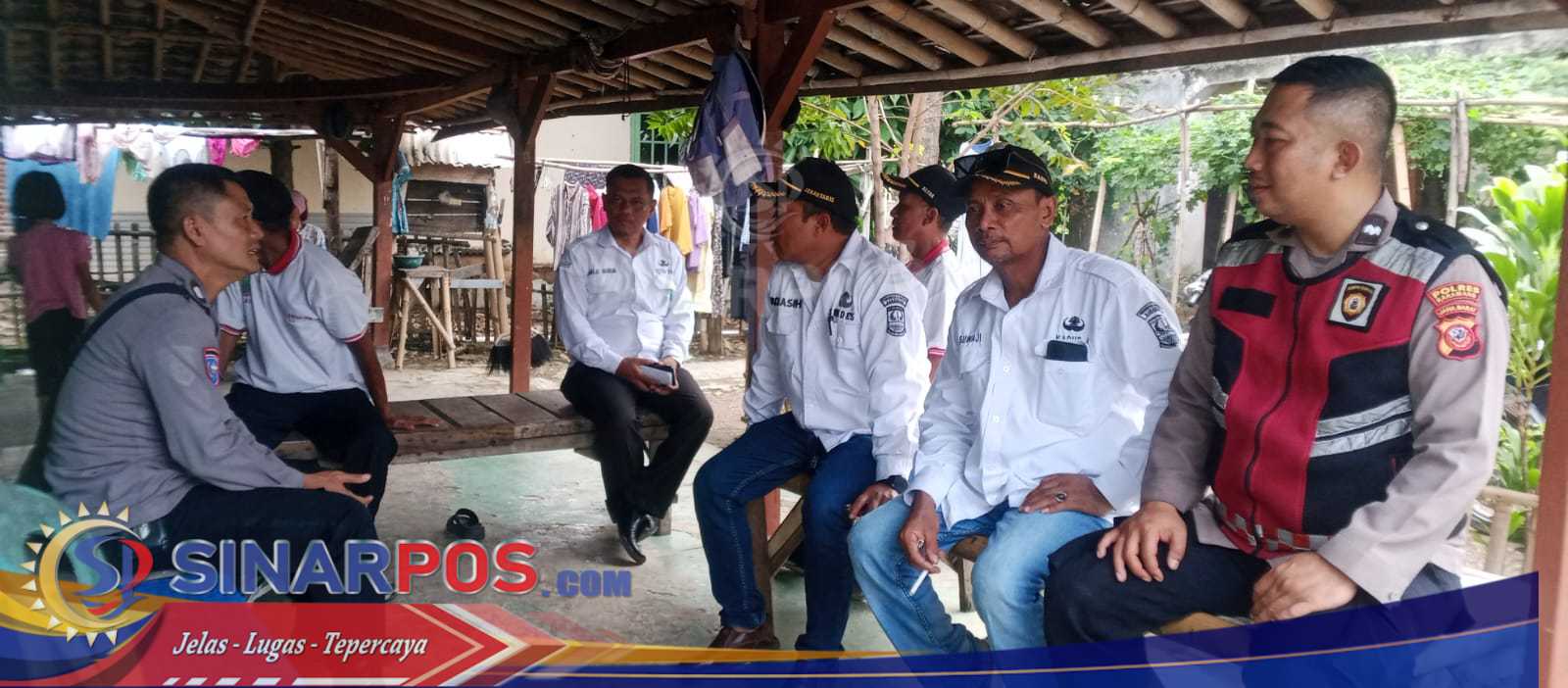 Rangkaian Hari Bhayangkara Ke-79, Kapolsek Klari Gelar “Jumat Curhat” Bersama Pemdes Klari