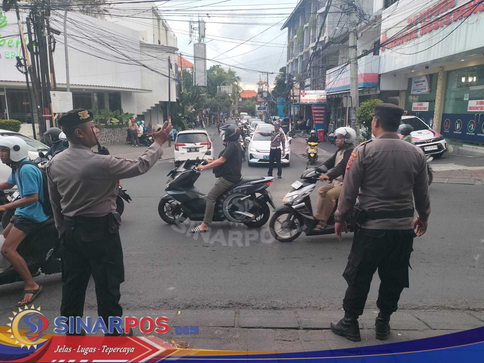 Polsek Kuta Utara Strong Point Sore Hari Di Jalur Selatan Polsek Kuta Utara Strong Point Sore Hari Di Jalur Selatan
