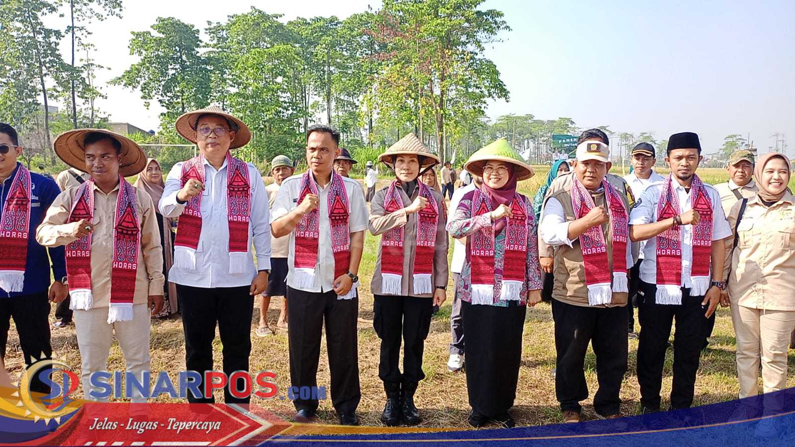 Panen Raya Ibu Tani Muda Bersama DPD Tani Merdeka: Sinergi Pertanian untuk Masa Depan Karawang Panen Raya Ibu Tani Muda Bersama DPD Tani Merdeka: Sinergi Pertanian untuk Masa Depan Karawang