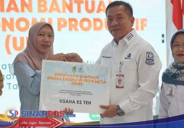 Pemkab Karawang Berikan Bantuan Usaha Ekonomi Produktif, Upaya Meningkatkan Kesejahteraan Masyarakat