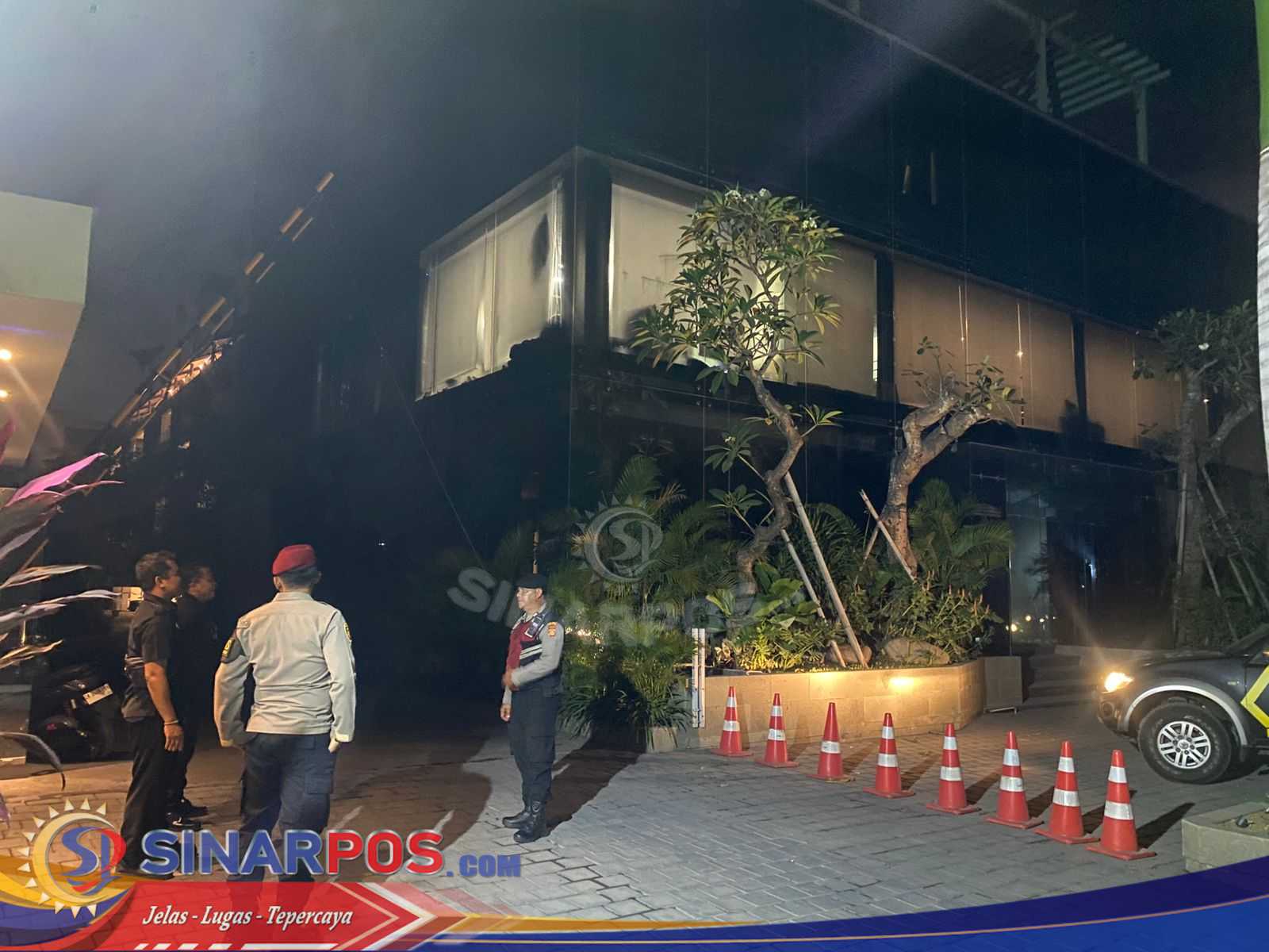 Rawan Kejahatan Jalanan UKL Polsek Kuta Utara Patroli Di Jalan Bumbak. Rawan Kejahatan Jalanan UKL Polsek Kuta Utara Patroli Di Jalan Bumbak.