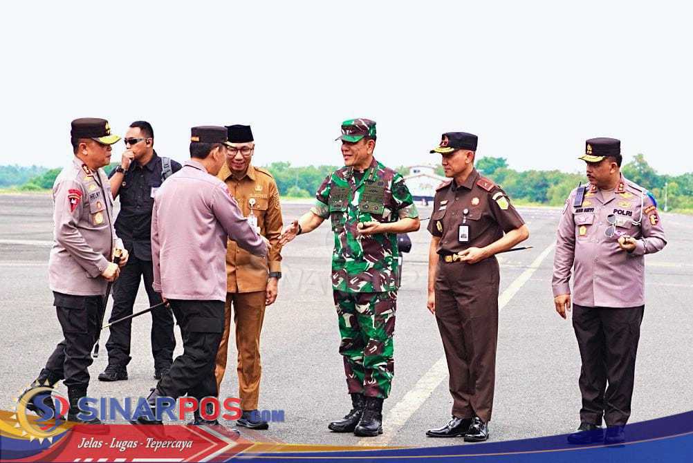 TNI Wilayah Lampung Kompak Bersinergi Dampingi Kapolri dalam Rangkaian Kegiatan di Provinsi Lampung TNI Wilayah Lampung Kompak Bersinergi Dampingi Kapolri dalam Rangkaian Kegiatan di Provinsi Lampung