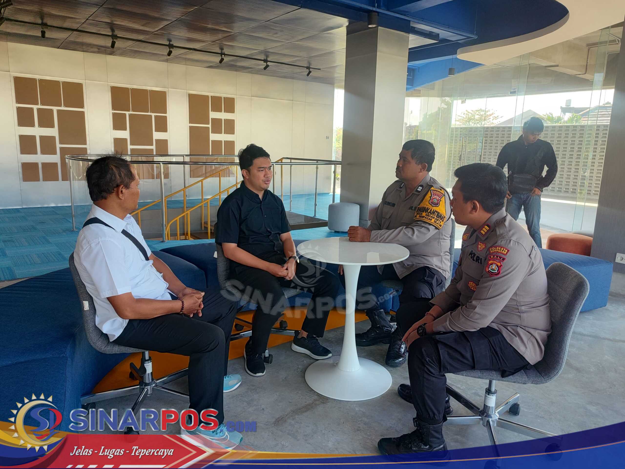 Kapolsek  Densel Sambangi  Kampus Bali Internasional Management, Perkuat Sinergi Kamtibmas