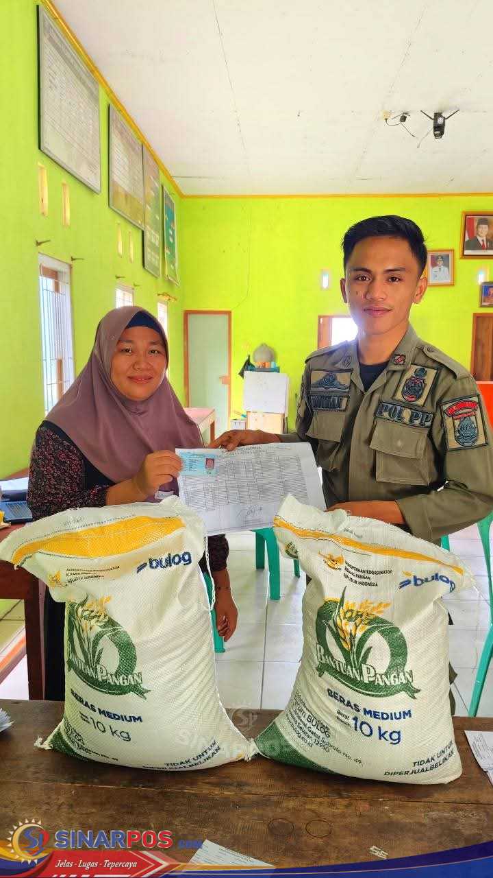 Pekon Pagar Dalam Kecamatan Lemong Salurkan Bantuan Beras Kepada 115 KPM Pekon Pagar Dalam Kecamatan Lemong Salurkan Bantuan Beras Kepada 115 KPM