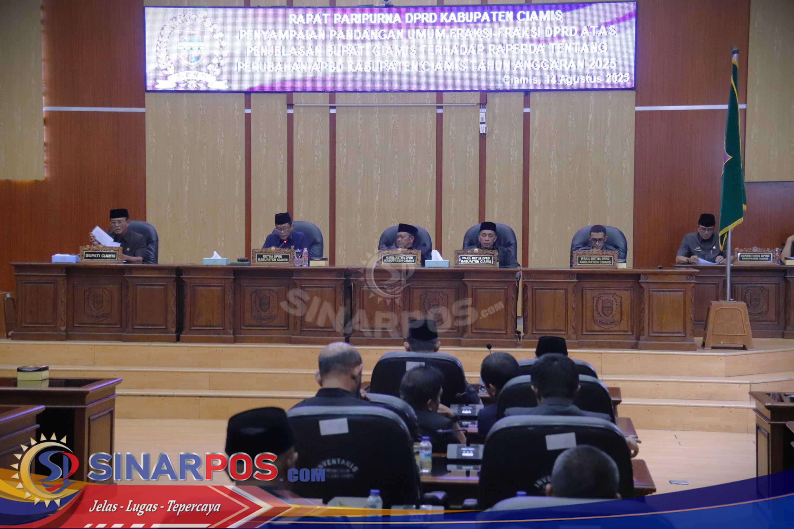 Bupati Herdiat Jawab Pandangan Fraksi DPRD Soal Perubahan APBD 2025
