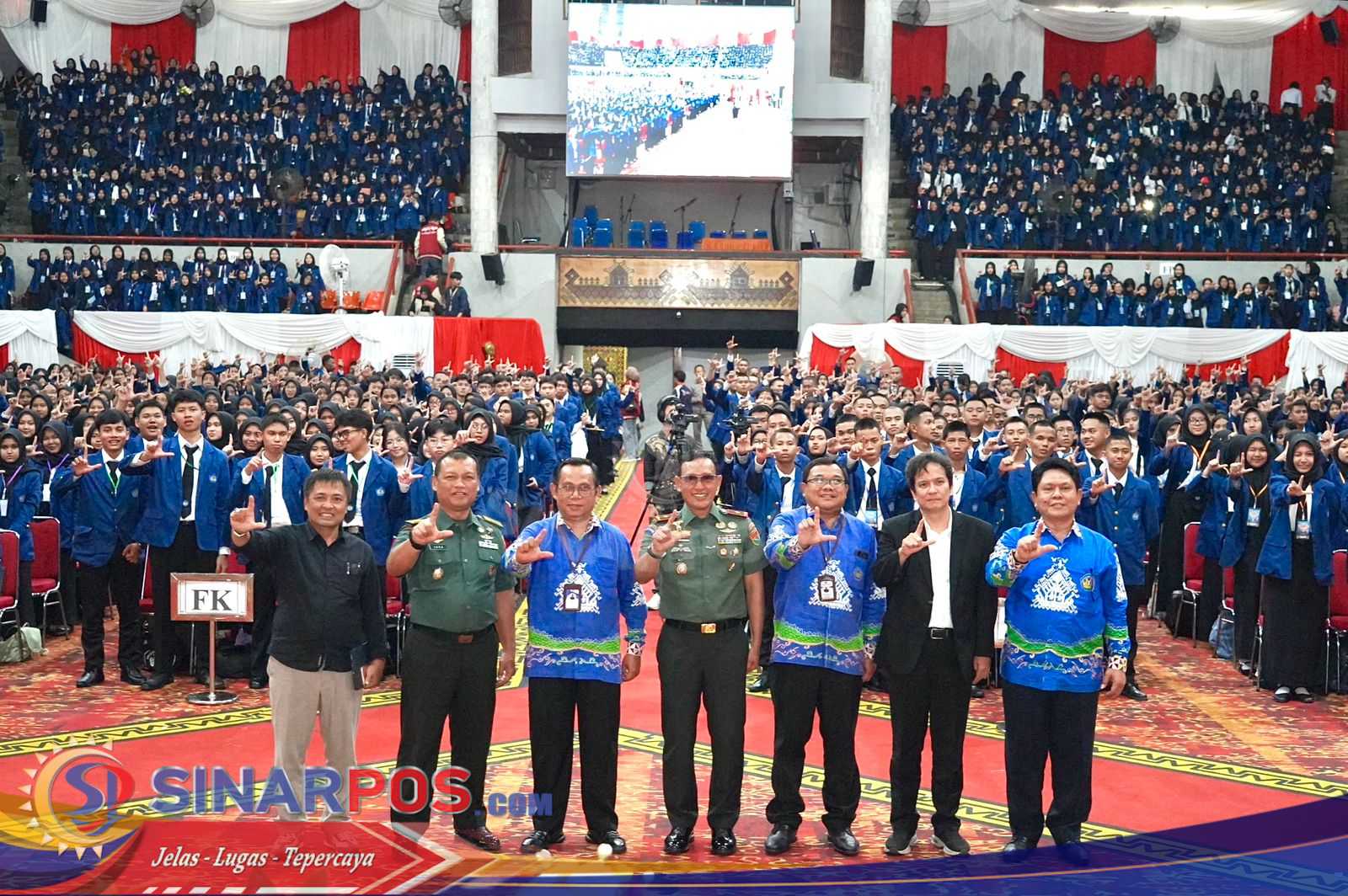 Danrem 043/Gatam Berikan Materi Kebangsaan Kepada 4.000 Mahasiswa Baru Unila