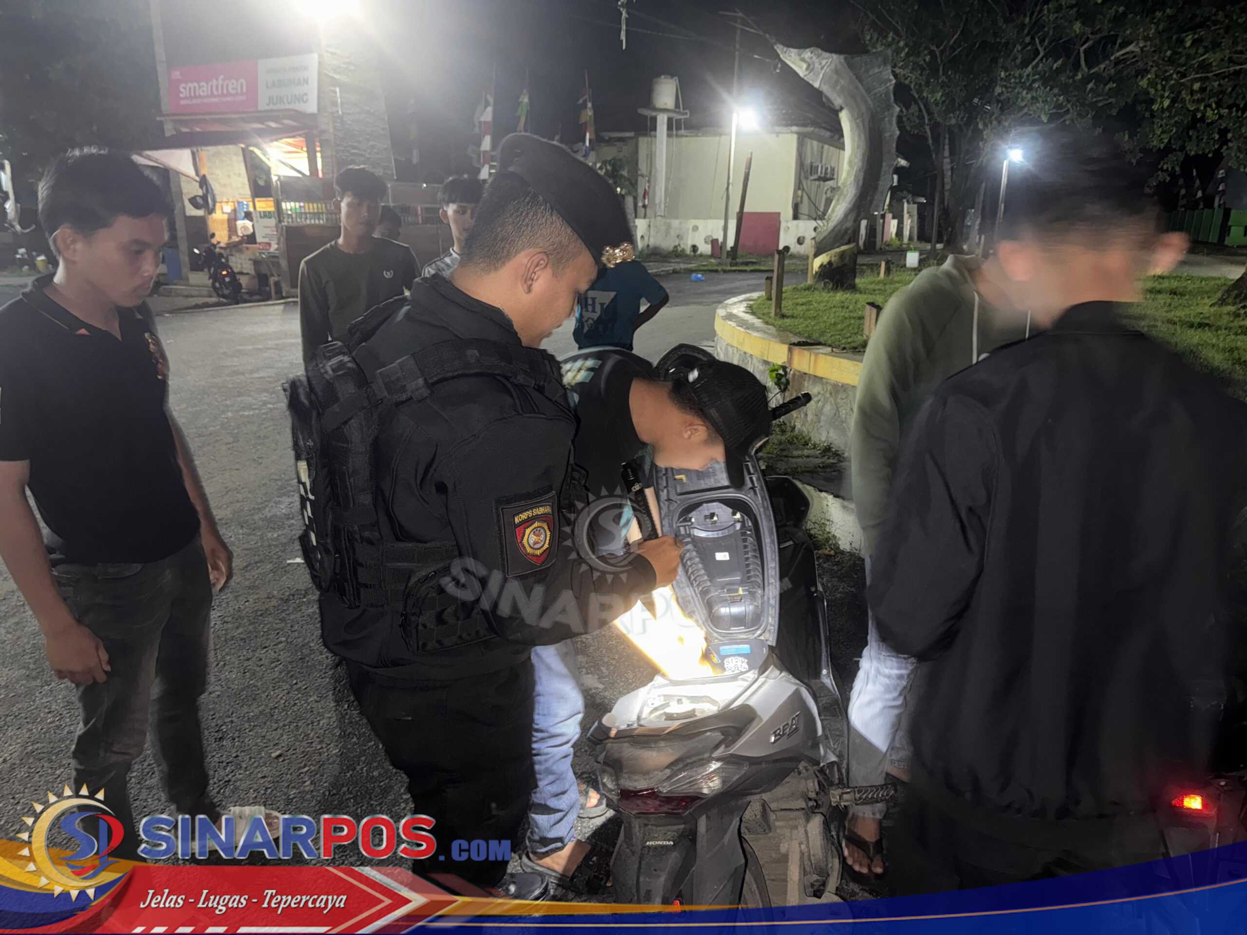 Cegah terjadinya kejahatan Sat Samapta Polres Pesisir Barat melaksanakan Patroli Rutin