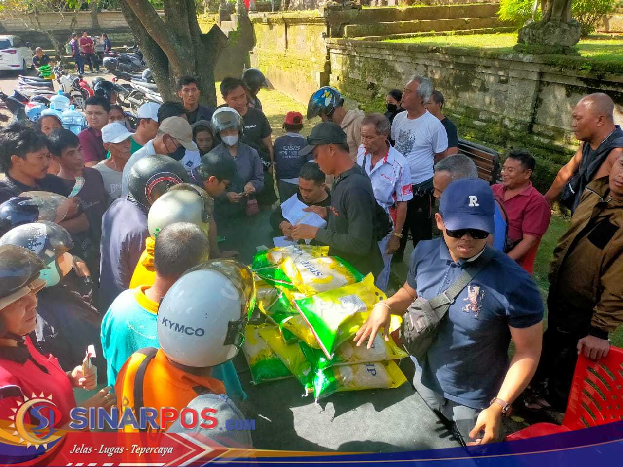Ratusan Warga Serbu Pasar Murah Polsek Mengwi
