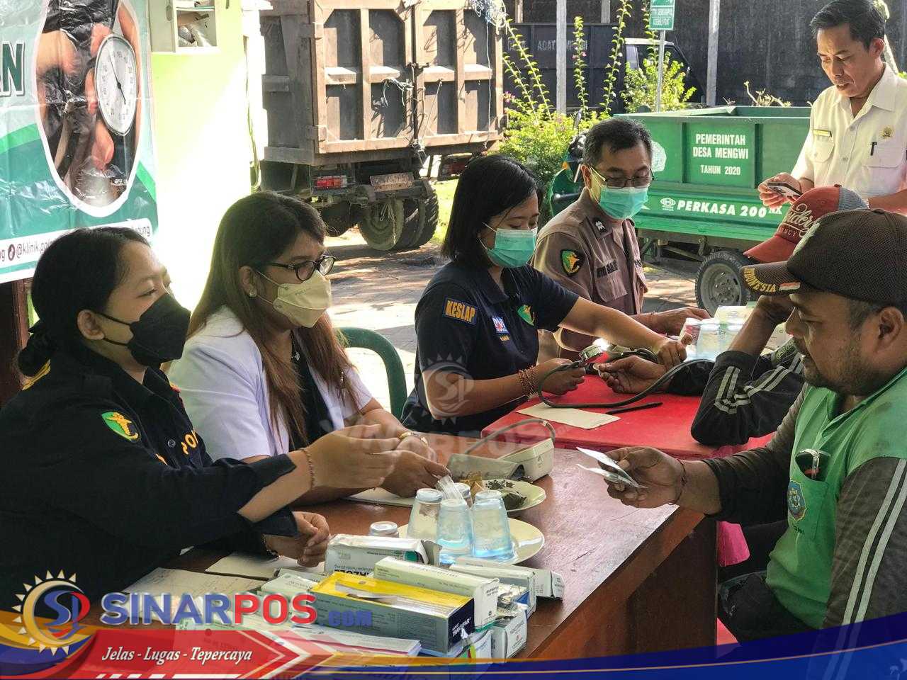 Polres Badung Temui Petugas TPST Mengwitani Dalam Program Minggu Kasih