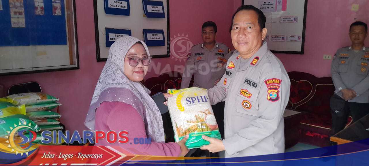 Polsek Pesisir Tengah Gelar Gerakan Pangan Murah untuk Masyarakat