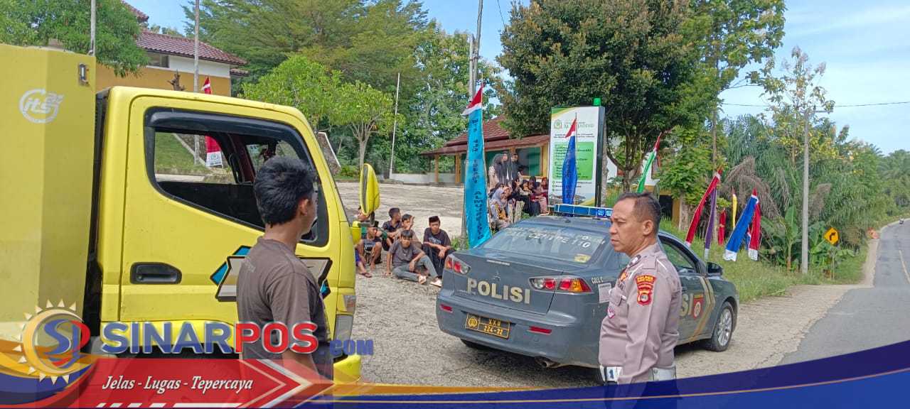 Sat Lantas Polres Pesisir Barat Evakuasi Korban Laka Lantas di Kecamatan Ngaras