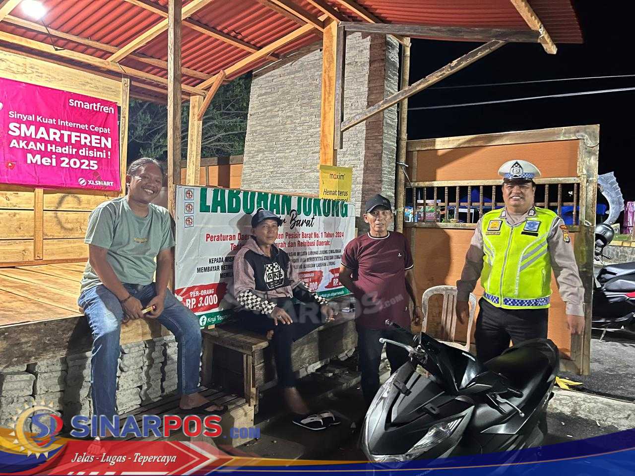 Sat Lantas Polres Pesisir Barat Laksanakan Kegiatan Patroli Dialogis