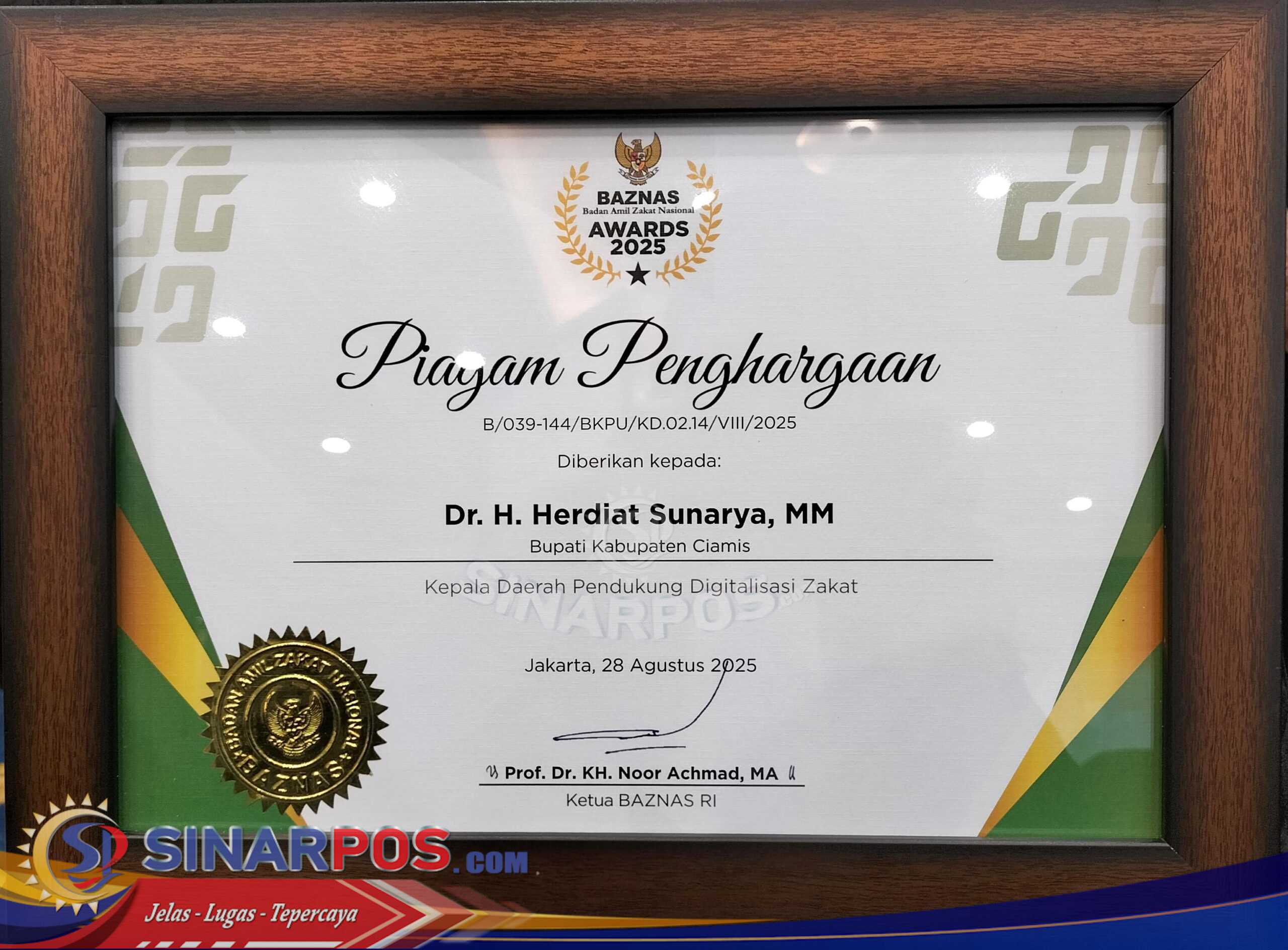 Digitalisasi Zakat Ciamis Raih Penghargaan Nasional, Bupati Herdiat Diganjar BAZNAS Awards 2025
