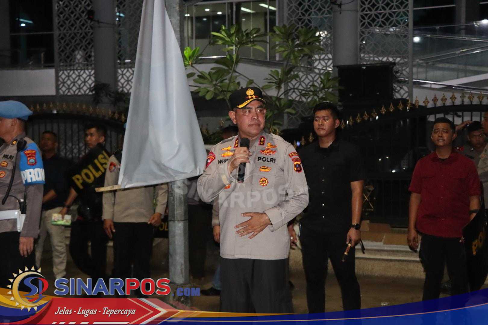 Kapolda Sumut Apresiasi Mahasiswa dan Ojol Gelar Unjuk Rasa Dengan Damai di DPRD Sumut