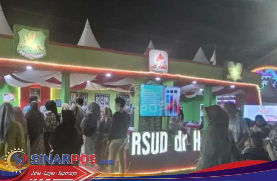 Stan RSUD Sumenep Pamerkan Inovasi Layanan Kesehatan serta Berikan Layanan Konsultasi Kesehatan bagi Masyarakat