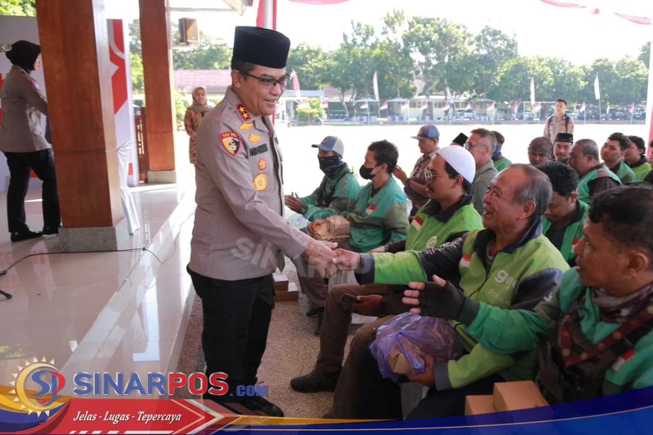 Kapolda NTB Gandeng FKUB dan Ojol Gelar Doa Lintas Agama untuk Negeri Kapolda NTB Gandeng FKUB dan Ojol Gelar Doa Lintas Agama untuk Negeri