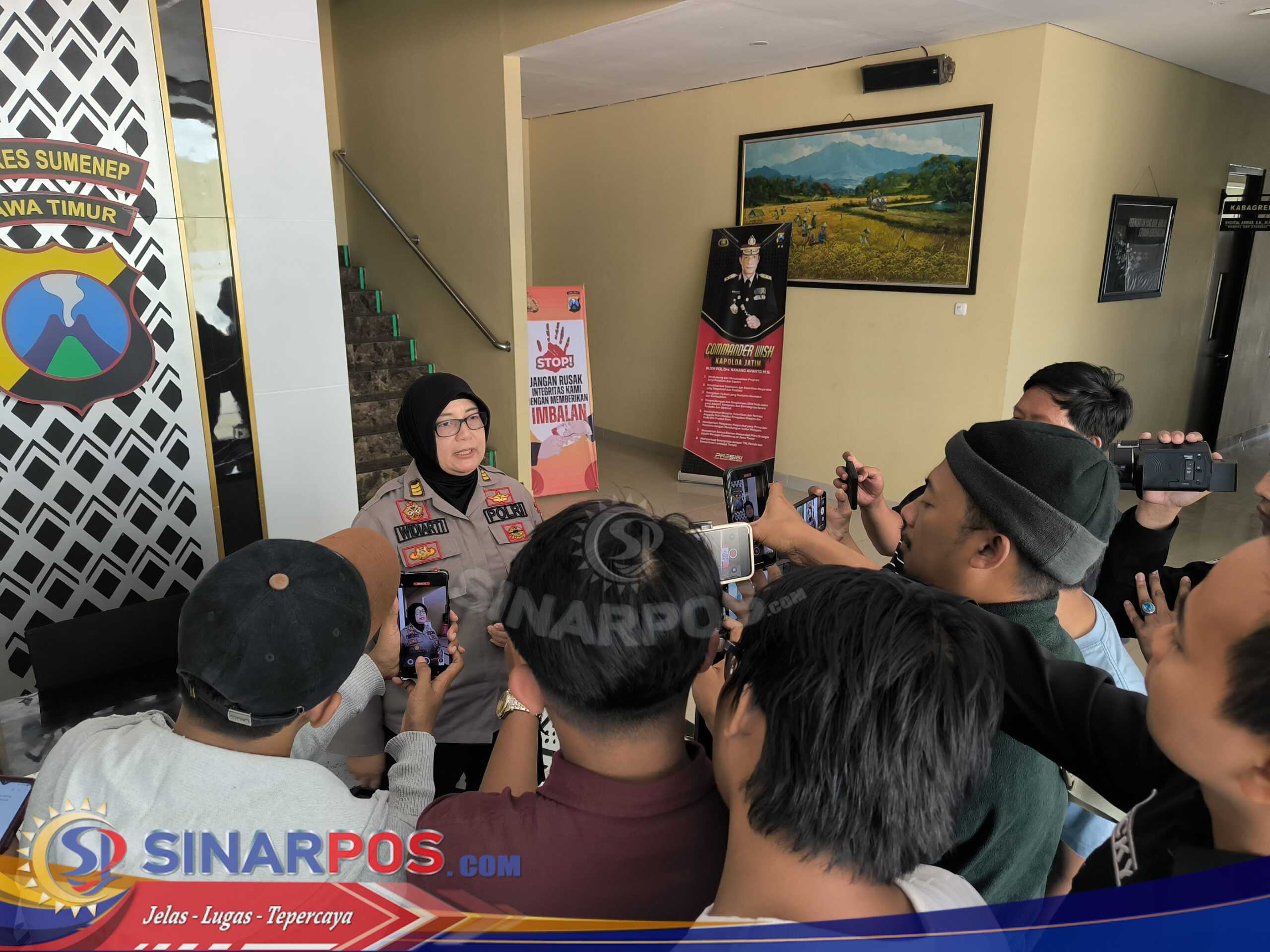 Polsek Kangean Dalami Kasus Penemuan Mayat Bayi dalam Kardus di Rumah Kos Polsek Kangean Dalami Kasus Penemuan Mayat Bayi dalam Kardus di Rumah Kos