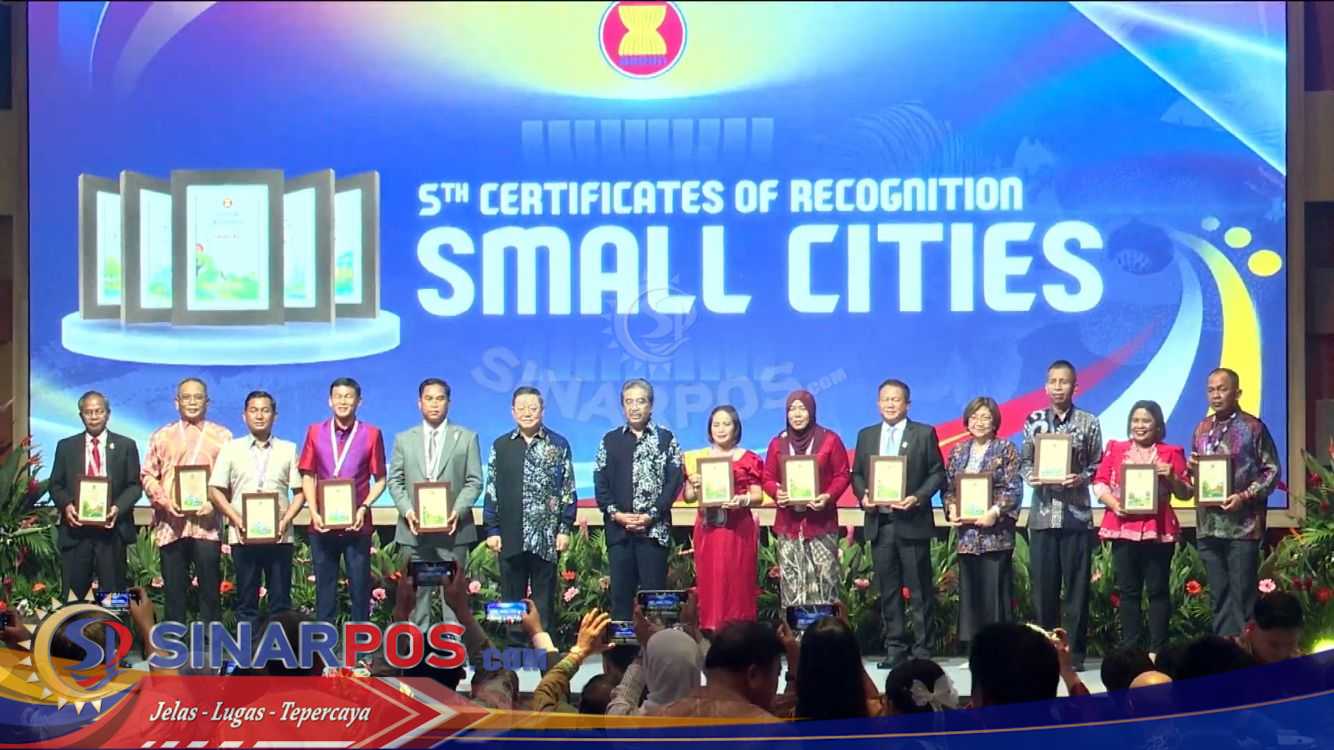 Ciamis Terima Penghargaan ASEAN Kota Kecil Terbersih 2025 Ciamis Terima Penghargaan ASEAN Kota Kecil Terbersih 2025