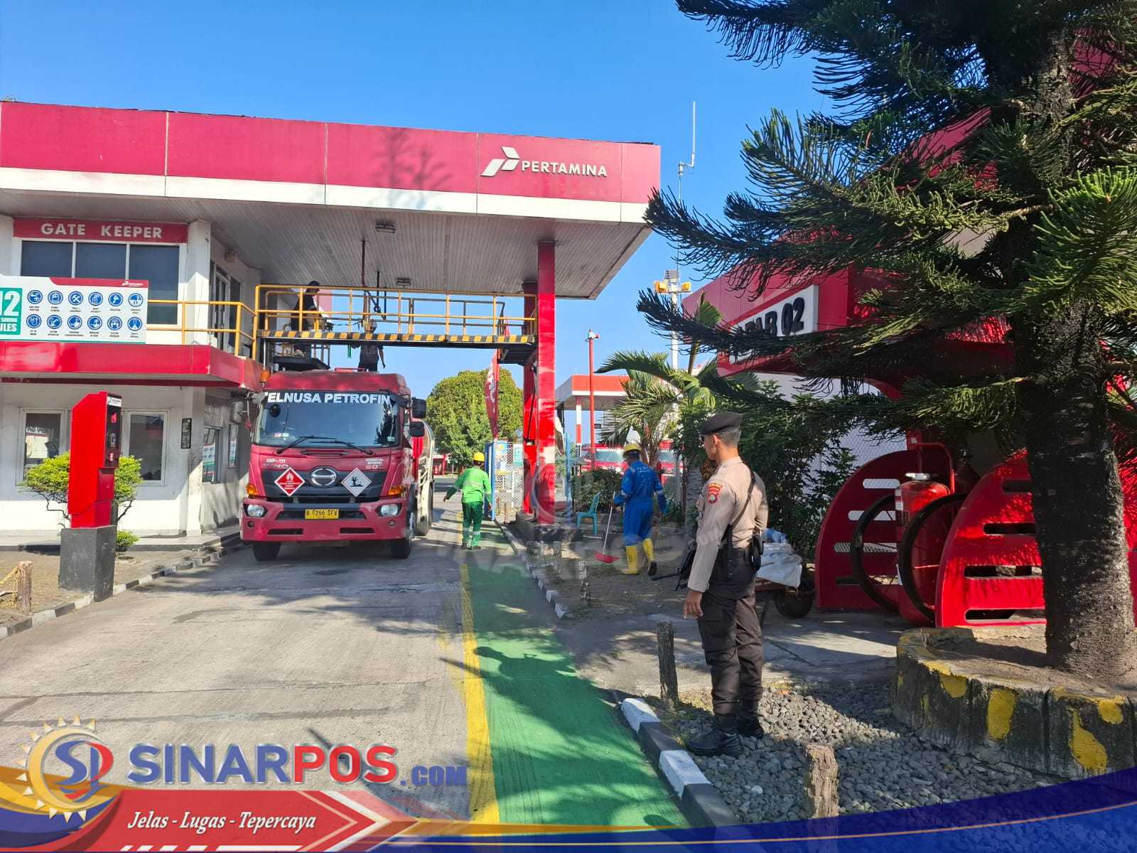 Polda NTB Pastikan Keamanan Obyek Vital Pertamina IT Ampenan Tetap Kondusif Polda NTB Pastikan Keamanan Obyek Vital Pertamina IT Ampenan Tetap Kondusif