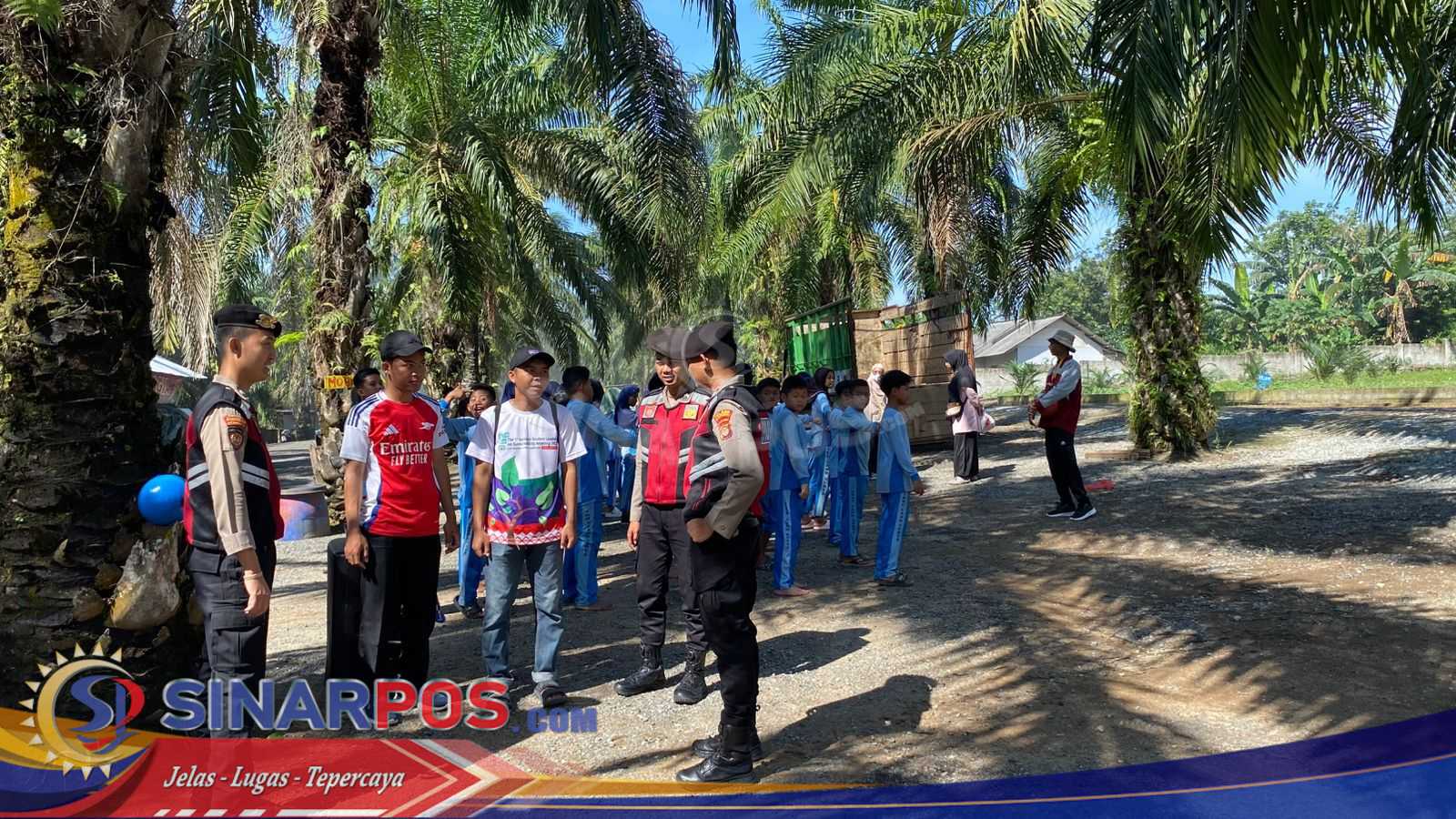 Sat Samapta Polres Tulang Bawang Gelar Patroli Kota Presisi, Cegah Kriminalitas dan Konflik Sosial di Tengah Masyarakat Sat Samapta Polres Tulang Bawang Gelar Patroli Kota Presisi, Cegah Kriminalitas dan Konflik Sosial di Tengah Masyarakat