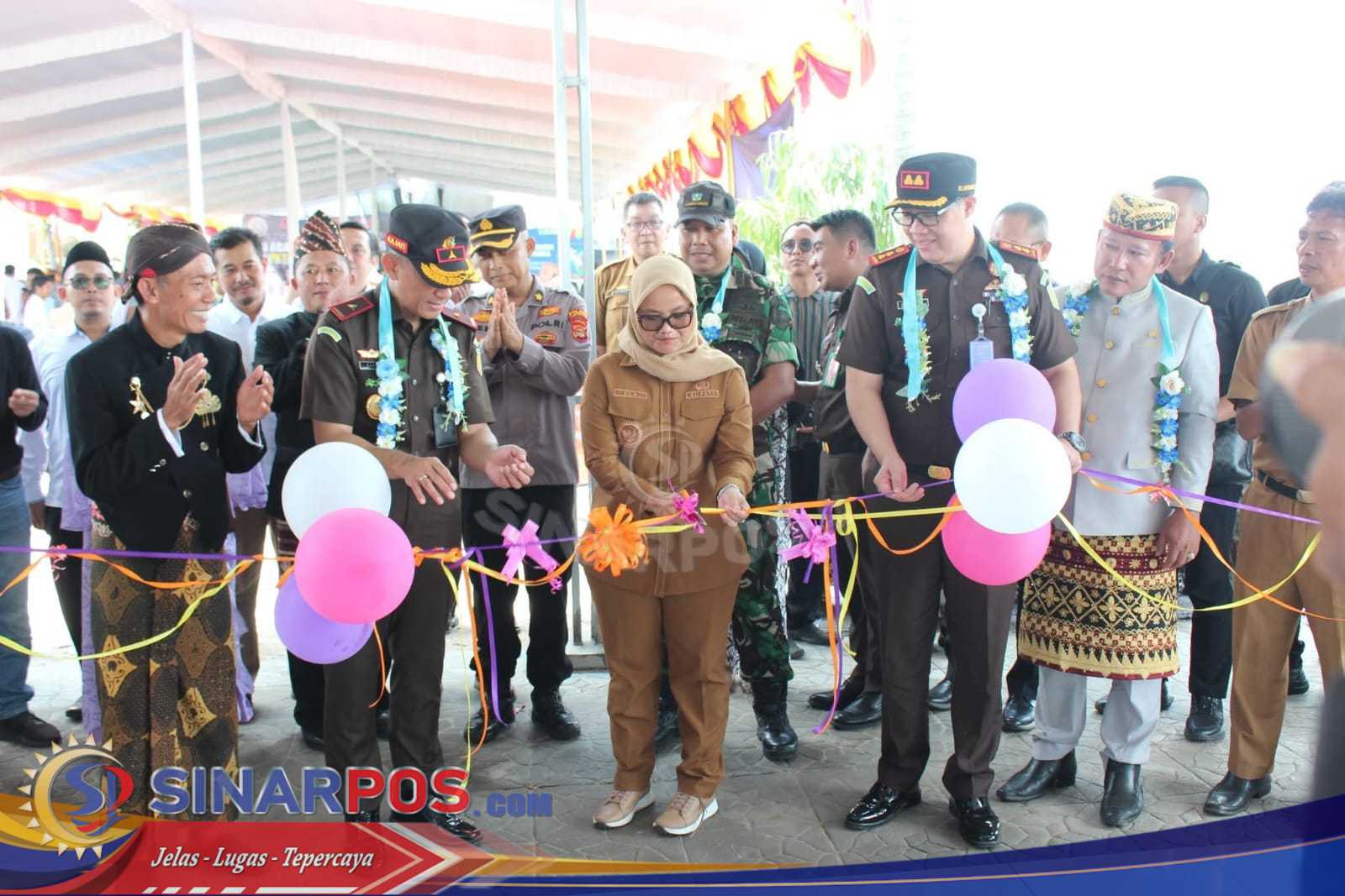 Sinergi Kejari dan Pemkab, Panen Raya Padi Warnai Program Ketahanan Pangan di Lamtim