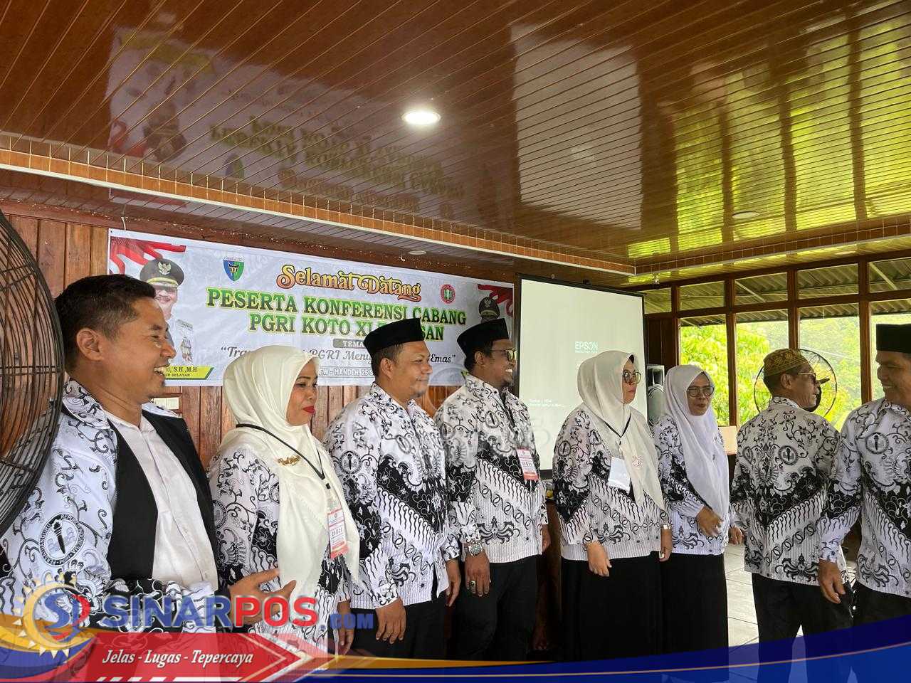 PGRI Koto XI Tarusan Gelar KONCAB ke-XXIII, Adisman Kembali Terpilih sebagai Ketua