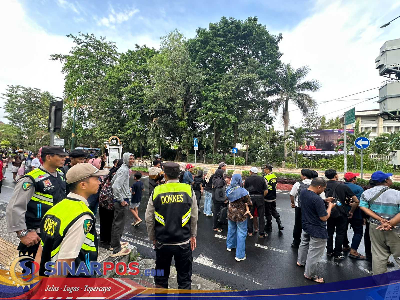 Biddokkes Polda NTB Siagakan Tim Medis di Parade Rider MotoGP Mandalika 2025