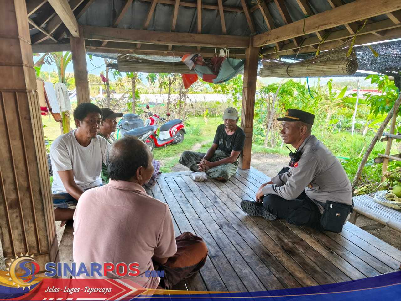 Polda NTB Sambang Warga Kampung Melayu, Ajak Masyarakat Aktif Jaga Kamtibmas