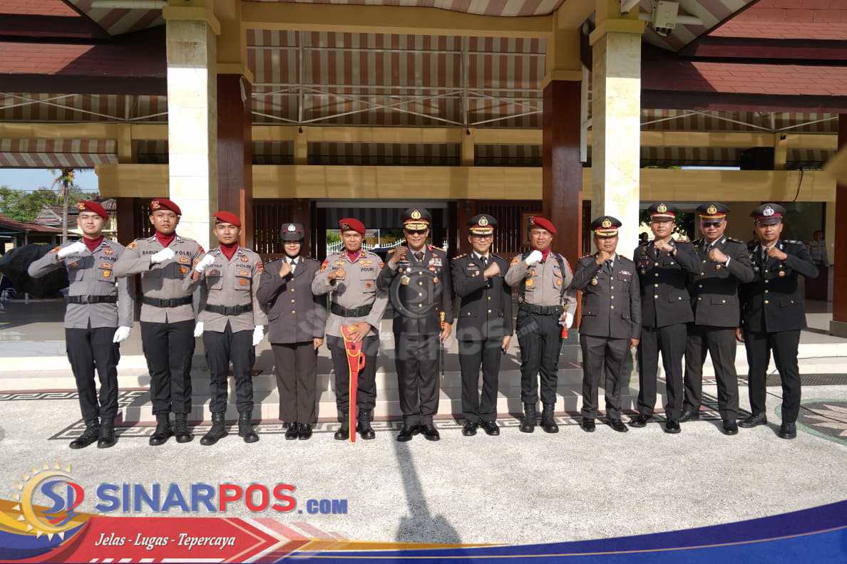 Jadi Inspektur Upacara Hari Sumpah Pemuda, Kapolda NTB Dorong Generasi Muda Pelihara Persatuan dan Kesatuan