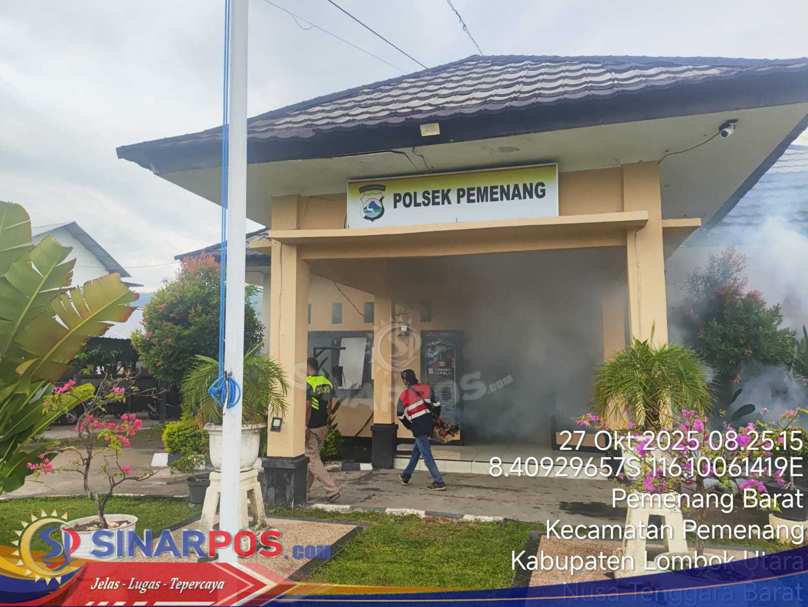 Cegah DBD, Polda NTB Lakukan Fogging di Dua Polsek di Lombok Utara