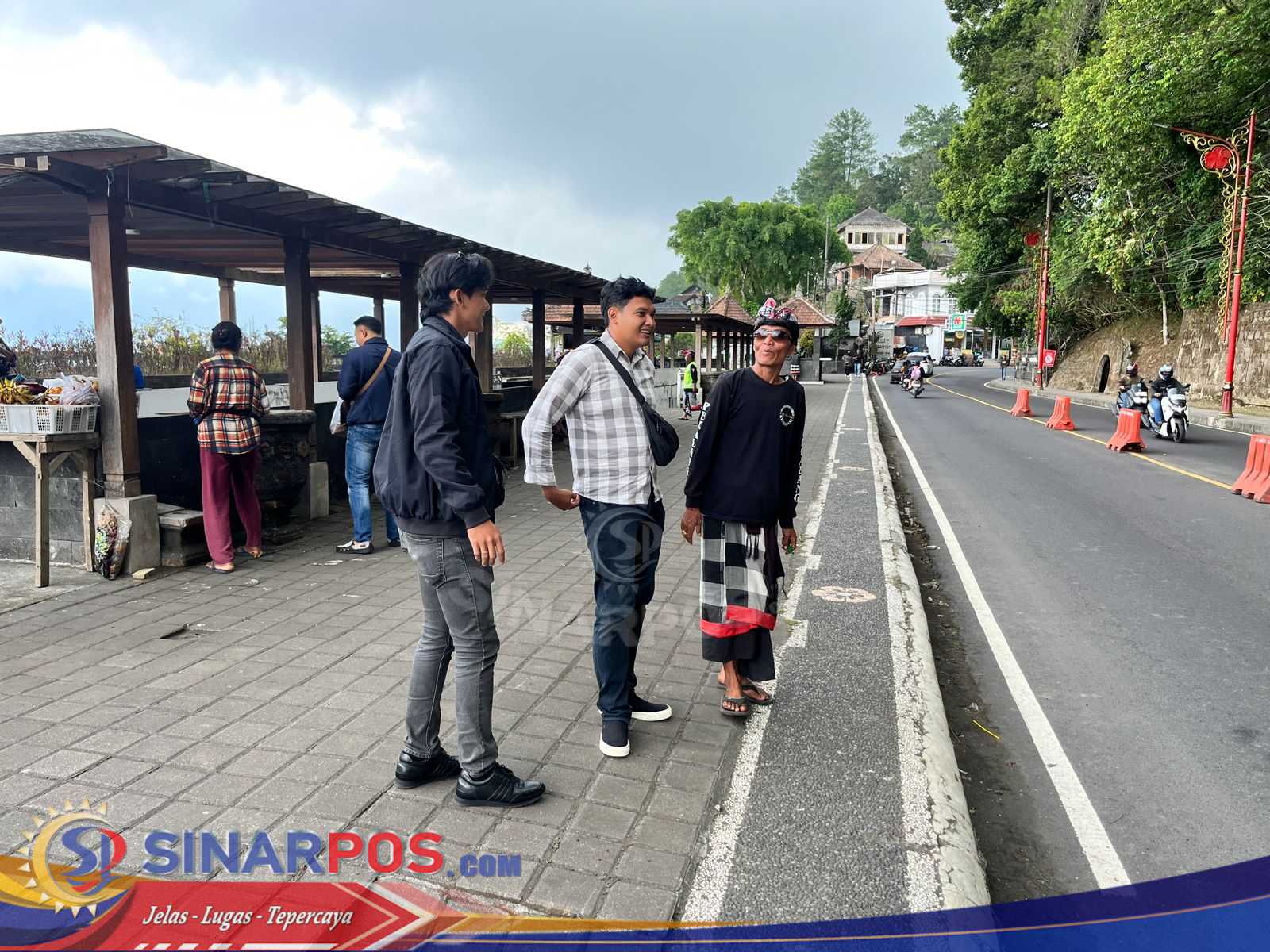Polres Bangli Gelar Pengaturan Arus Lalu Lintas di Obyek Wisata Penelokan Kintamani di Hari Minggu