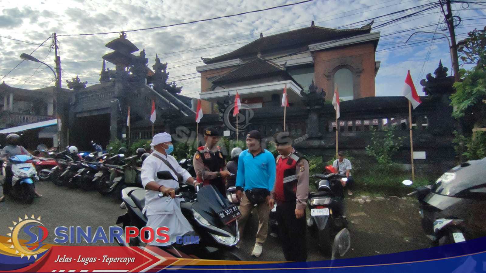 Personil Samapta Polres Bangli Sambangi Juru Parkir, Upaya Mencegah Aksi Curanmor di Wilkum Bangli