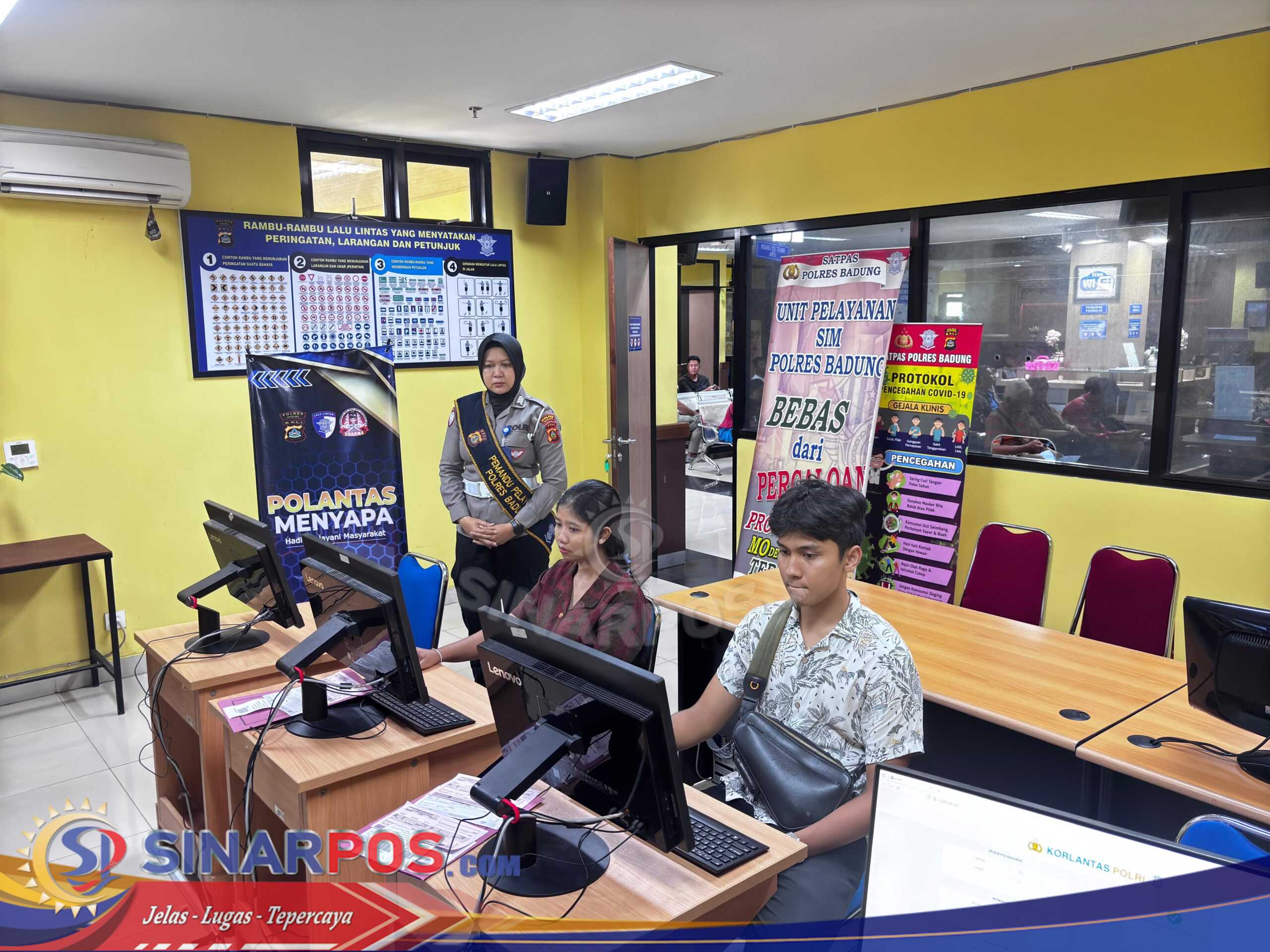 Wujud Komitmen Polisi Hadir Melayani Masyarakat Lewat Polantas Menyapa