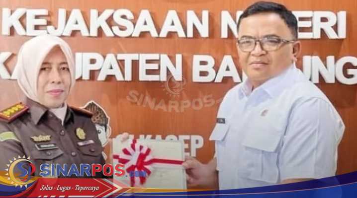 BPN Kabupaten Bandung Serahkan Sertifikat Hak Pakai kepada Kejari Kabupaten Bandung