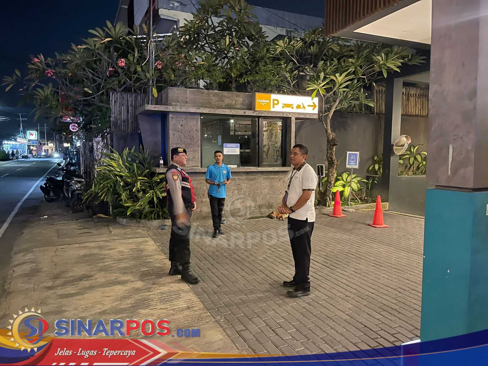 Unit Samapta Polsek Kuta Utara Patroli Ingatkan Security Waspada Kejahatan