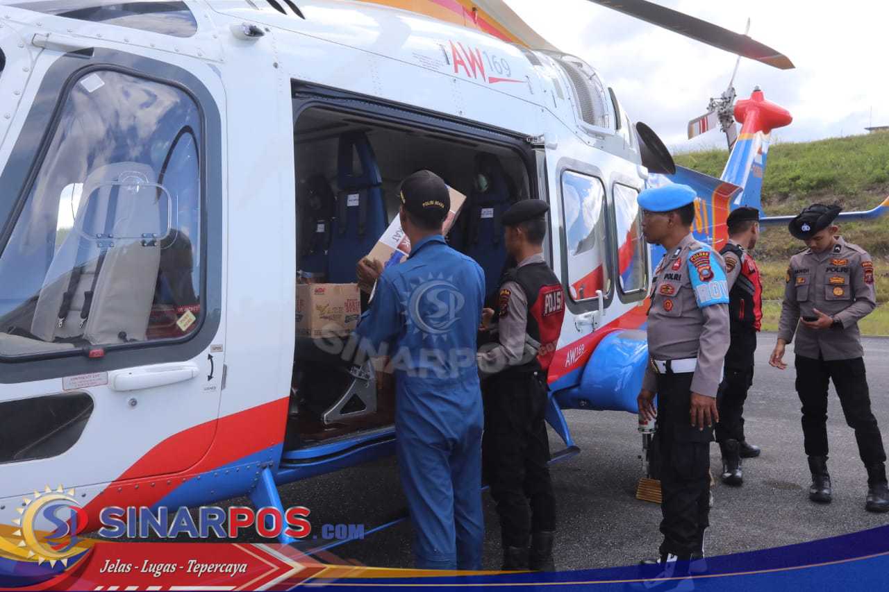 Helikopter Polda Sumut Kembali Distribusikan Bantuan Logistik, Prioritas Mendarat di Sibolga dan Tapteng