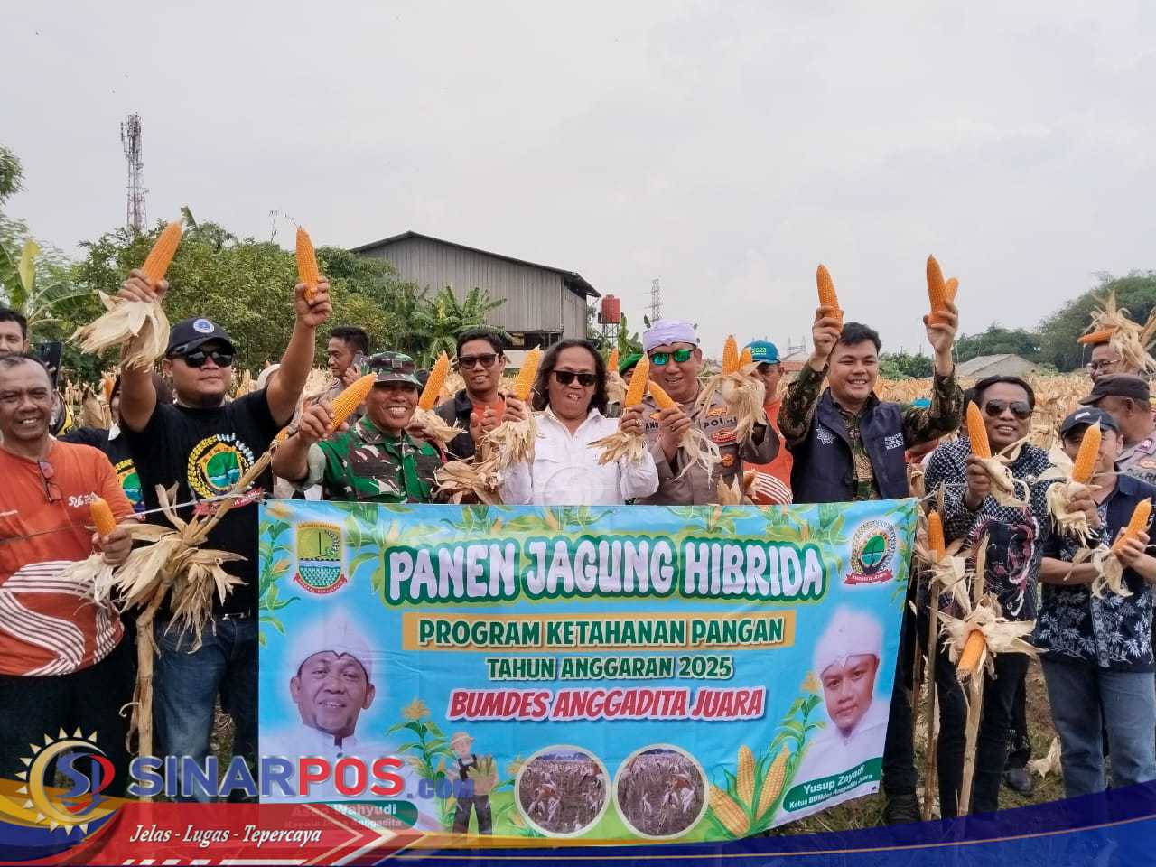 Panen Dua Ton Lebih Jagung Hibrida, Polsek Klari Buktikan Komitmen Swasembada Pangan 2025