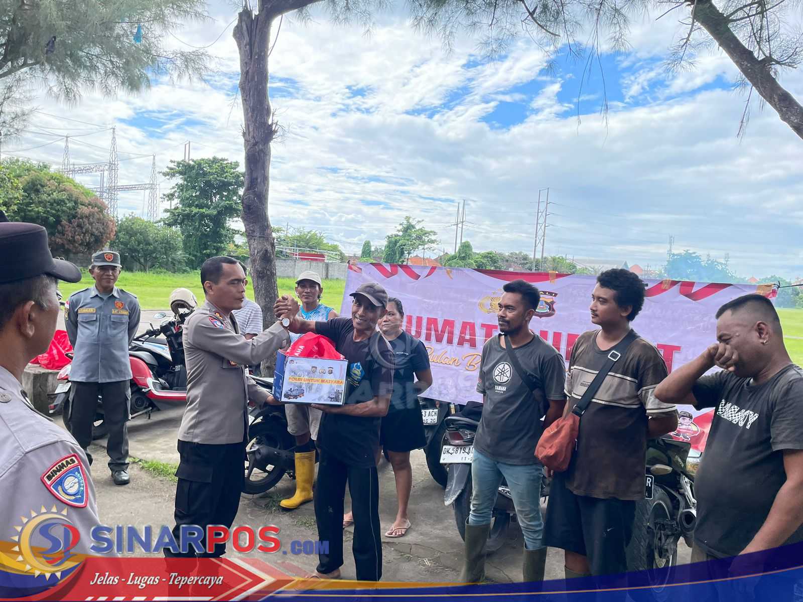 Program Jumat Curhat, Ditsamapta Polda Bali memberikan Arahan tentang keselamatan dan keamanan dalam bekerja di Wilayah Polda Bali