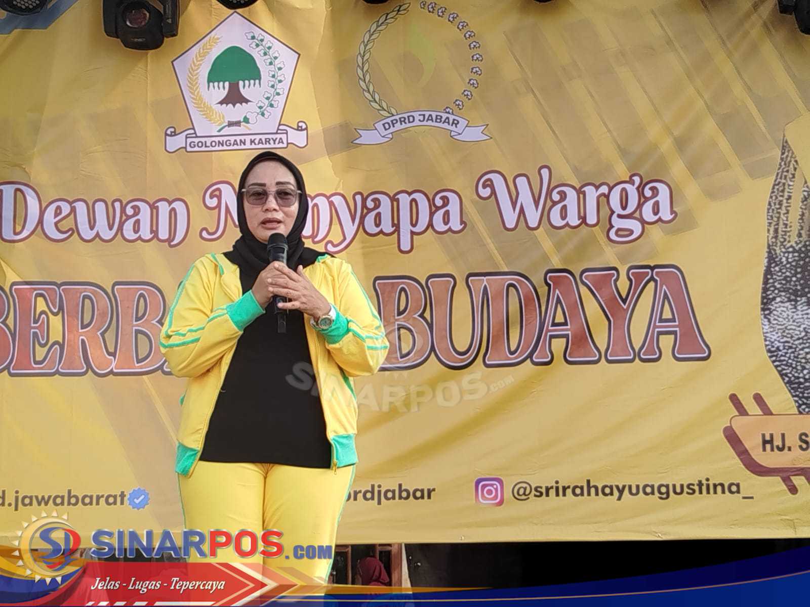 Sri Rahayu Gelar Layanan Publik Terpadu Bernuansa Budaya di Karawang Barat, Ratusan Warga Antusias Manfaatkan Fasilitas