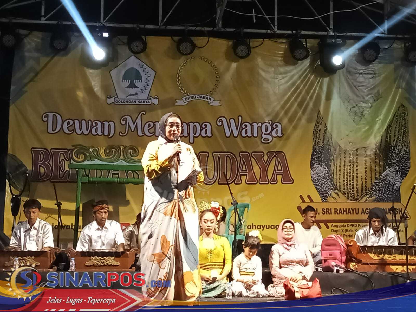 Dewan Menyapa Warga di Karanganom: Sri Rahayu Hadirkan Layanan Publik dan Hiburan Budaya Sunda