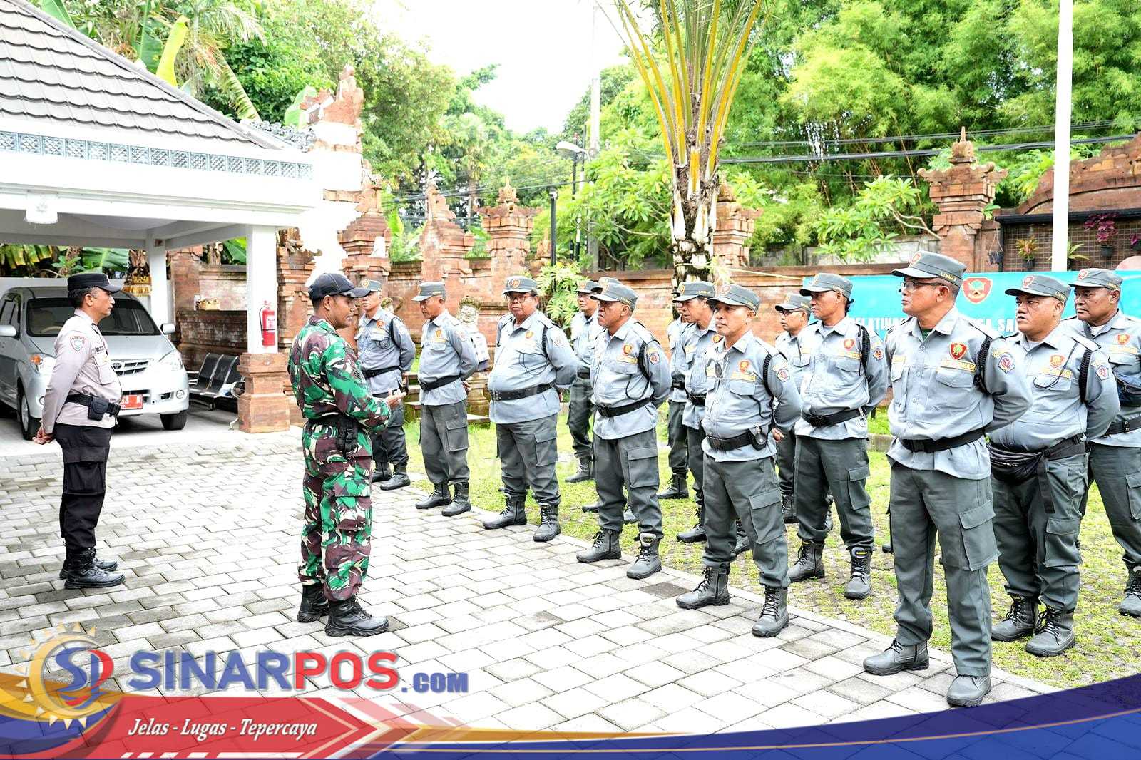 Pelatihan Linmas Desa Sanur Kaja Berhasil Dilaksanakan, Dibimbing Langsung oleh Babinsa
