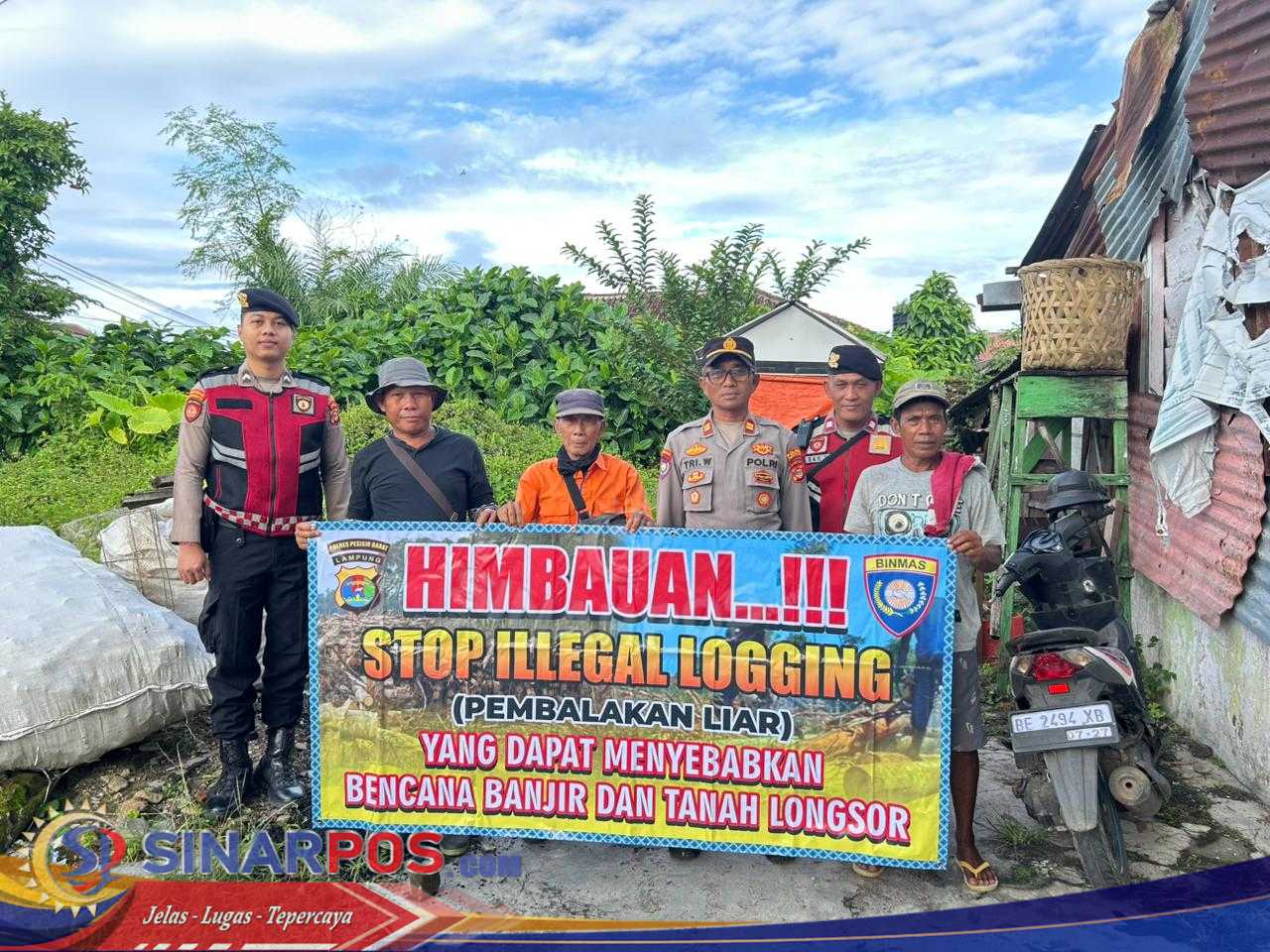 Sat Binmas Polres Pesisir Barat Berikan Edukasi dan Himbauan Cegah Ilegal Logging