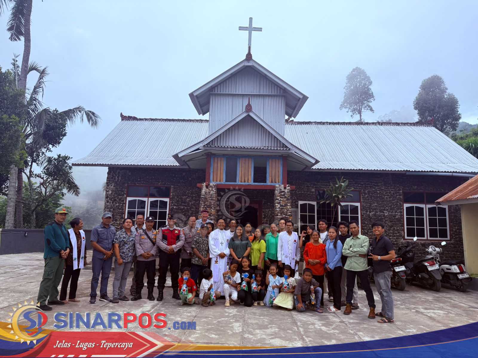 Polsek Kintamani Melaksakan Pengamanan Ibadah Natal dan Malam Kudus di Bukit Sari Berlangsung Aman dan Khidmat