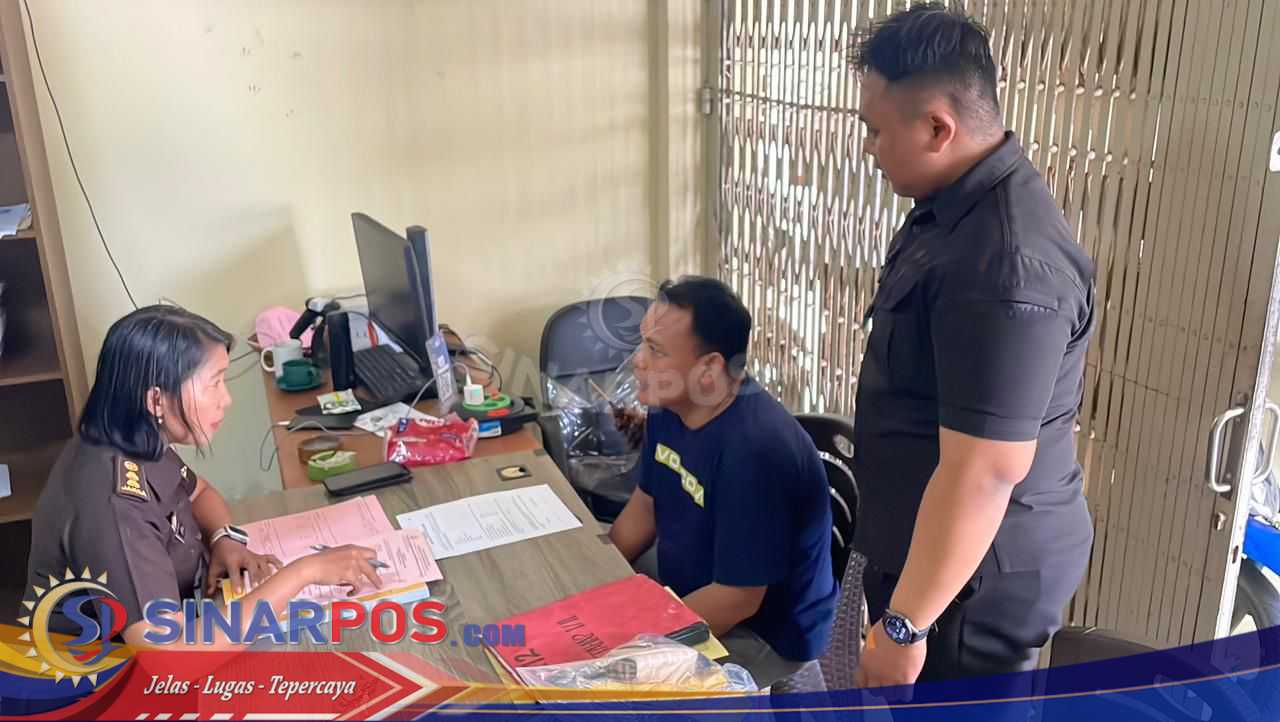 Unit Reskrim Polsek Dentim Rampungkan Penyidikan Perkara Pencurian; Tersangka dan BB Diserahkan ke Kejari