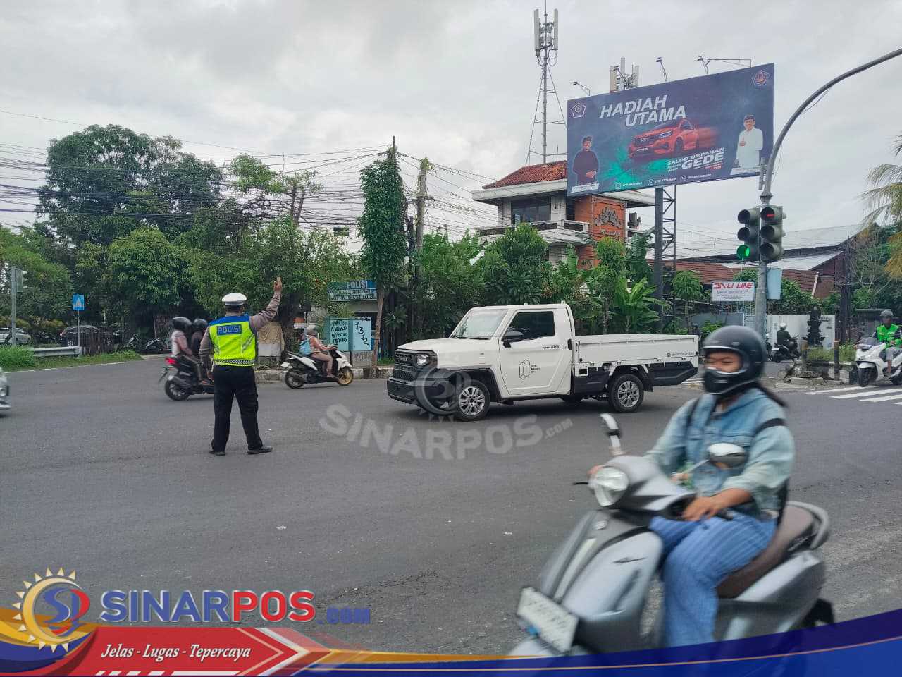 Ops Lilin Agung 2025, Satgas Preventif Polresta Denpasar Atensi Kepadatan Lalin di Simpang By Pass Ngurah Rai–Waribang